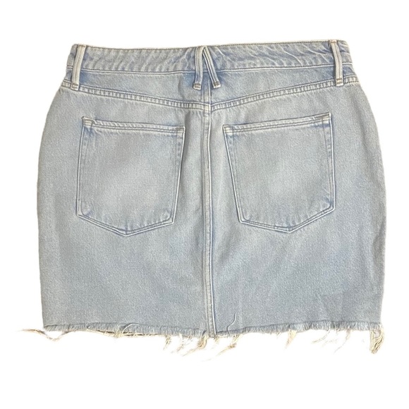 Good American Frayed Hem Denim Miniskirt NWT - Picture 3 of 7
